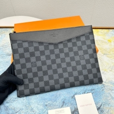 Louis Vuitton Clutch Bags